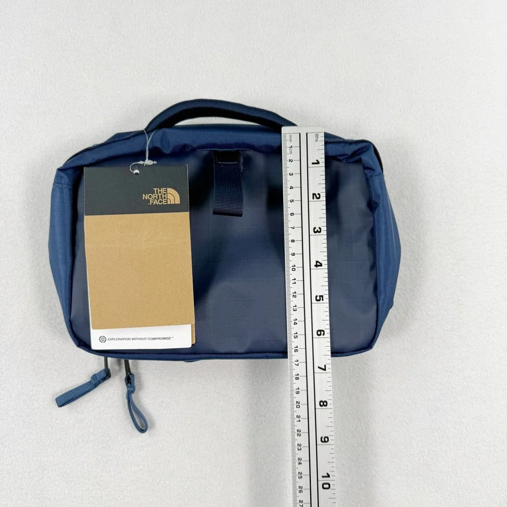 The North Face Base Camp Voyager Dopp Toiletry Kit Bag Size OS Shady Blue NEW